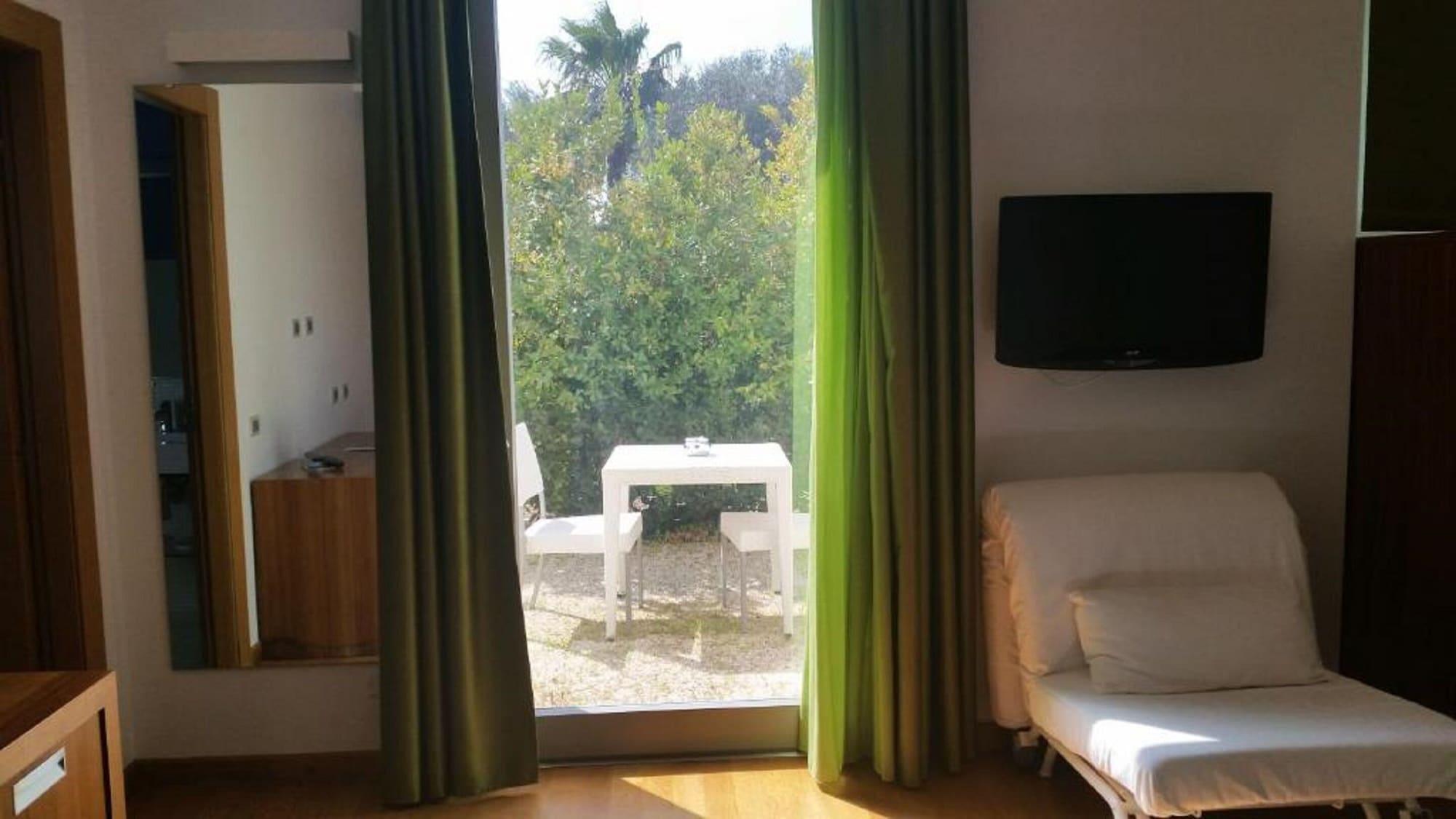 Arthotel & Park Λέτσε Εξωτερικό φωτογραφία